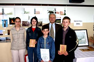 Učenici naše škole sudionici natječaja s ravnateljem Ivanom Maturancem.